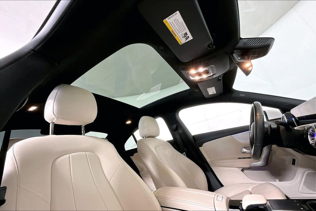 Used 2022 Mercedes-Benz CLA 250 image 22