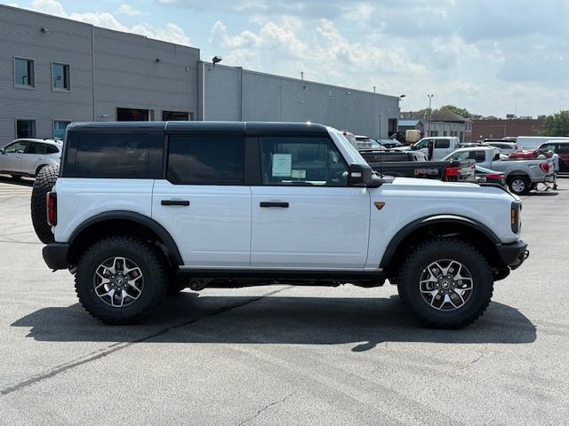 New 2025 Ford Bronco Badlands image 7
