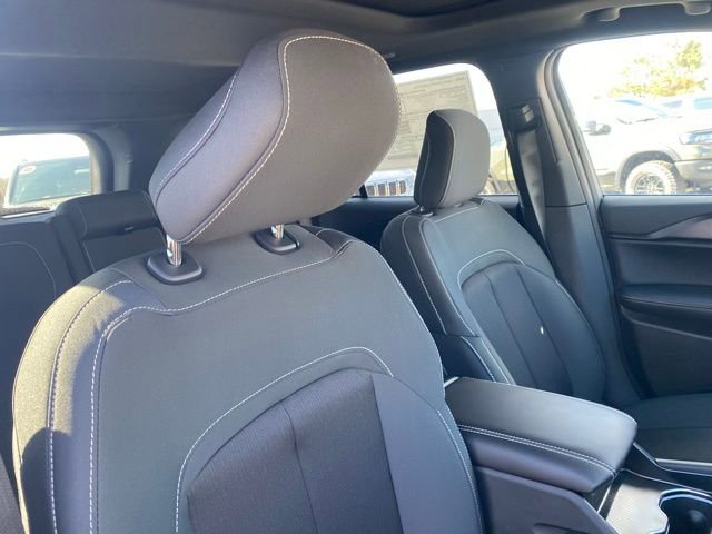 New 2025 Jeep Grand Cherokee Laredo X w/ Luxury Tech Group I AWD/4WD image 29
