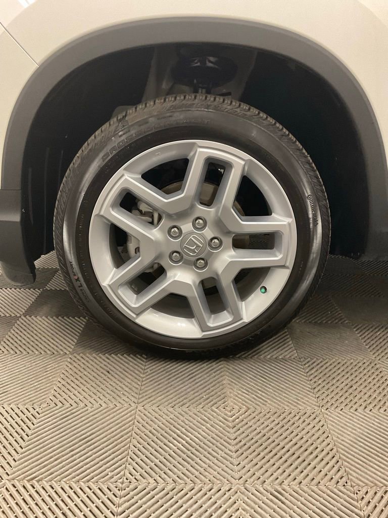 Used 2024 Honda Passport EX-L image 5