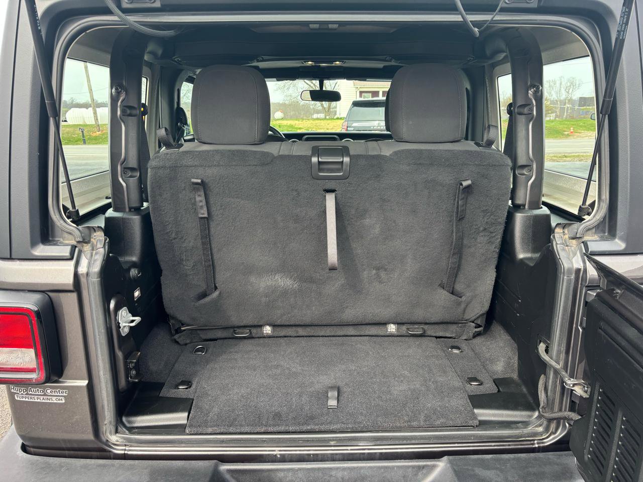 Used 2019 Jeep Wrangler Sport image 13
