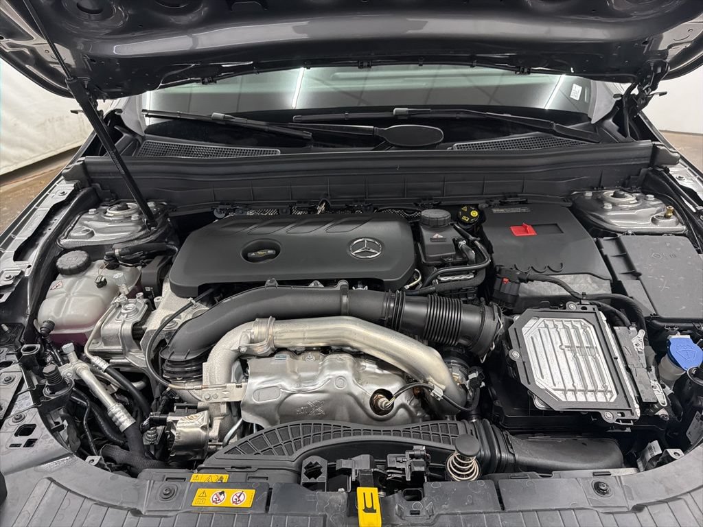 Used 2026 Mercedes-Benz GLB 250 image 30