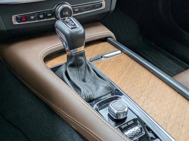 Used 2020 Volvo S90 T6 Inscription image 12