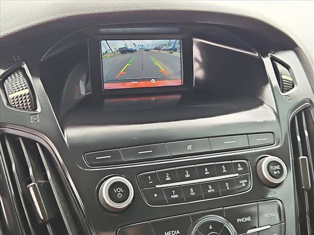 Used 2018 Ford Focus SE FWD image 16