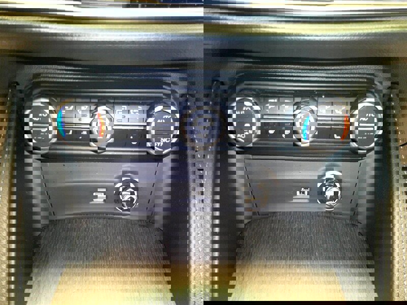 Used 2018 Alfa Romeo Stelvio Ti image 24