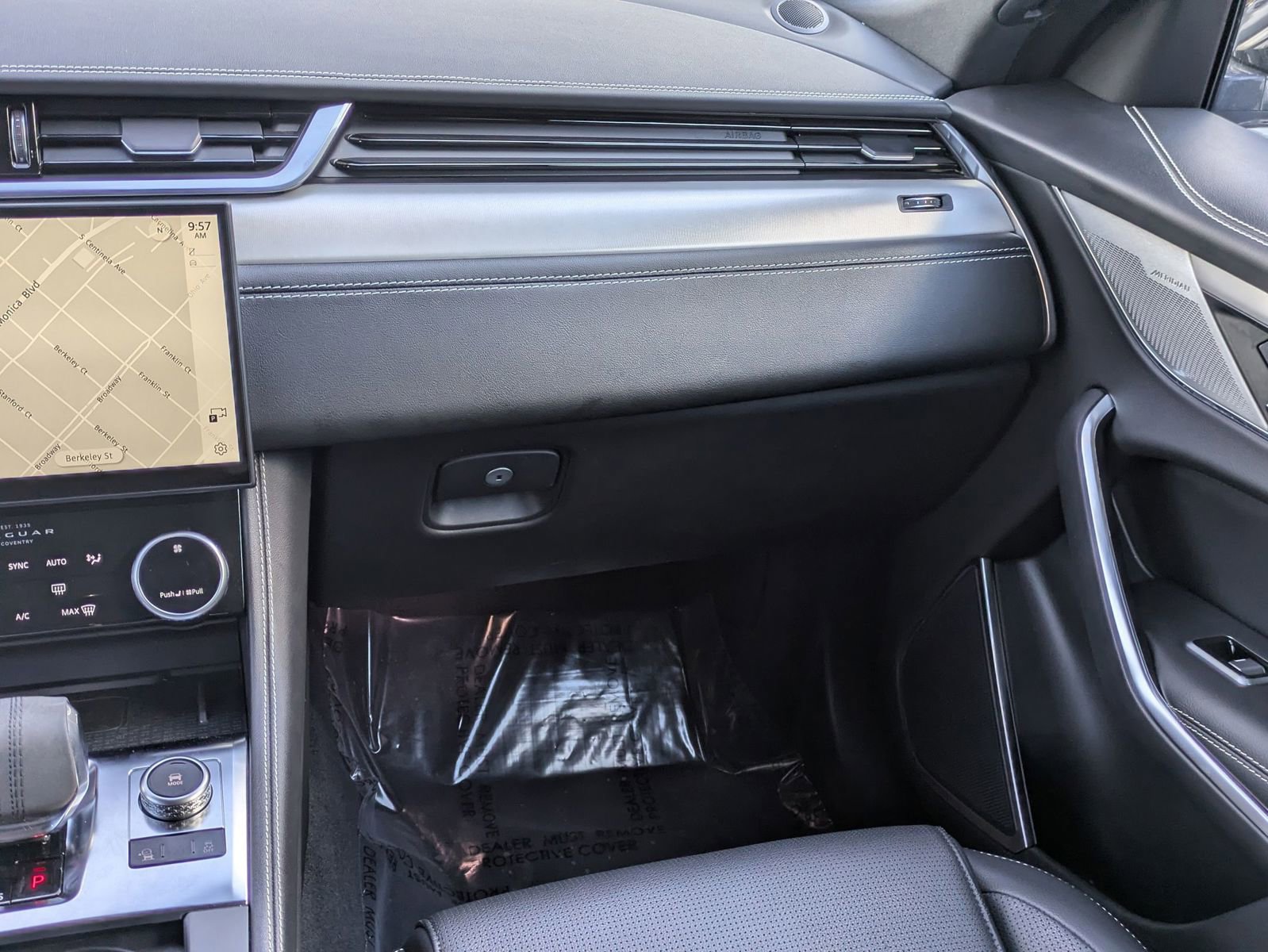 Used 2024 Jaguar F-PACE R-Dynamic S image 23