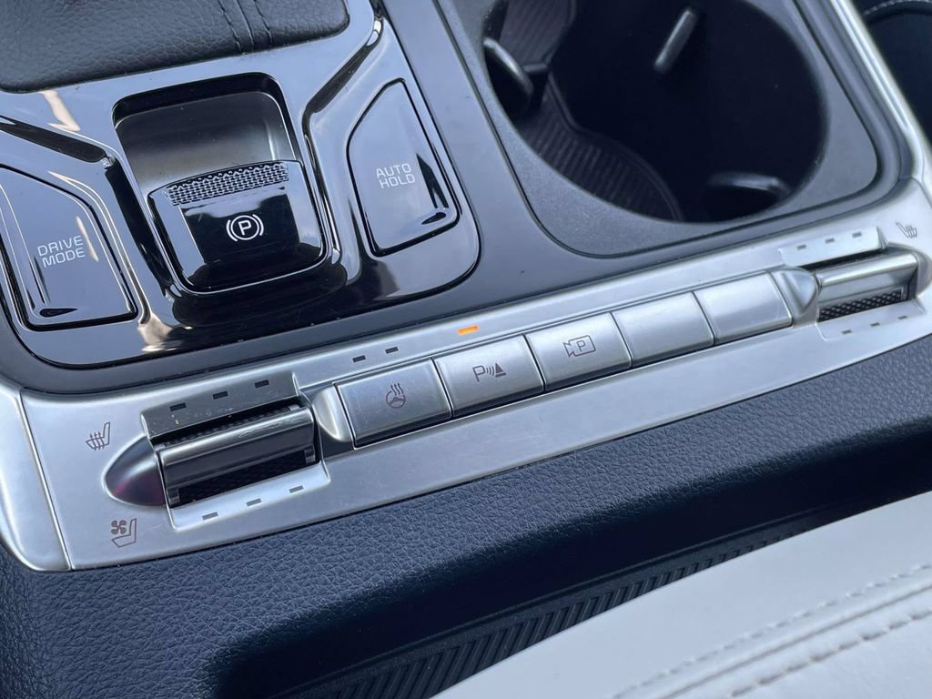 Used 2025 Kia Carnival SX Prestige FWD image 21