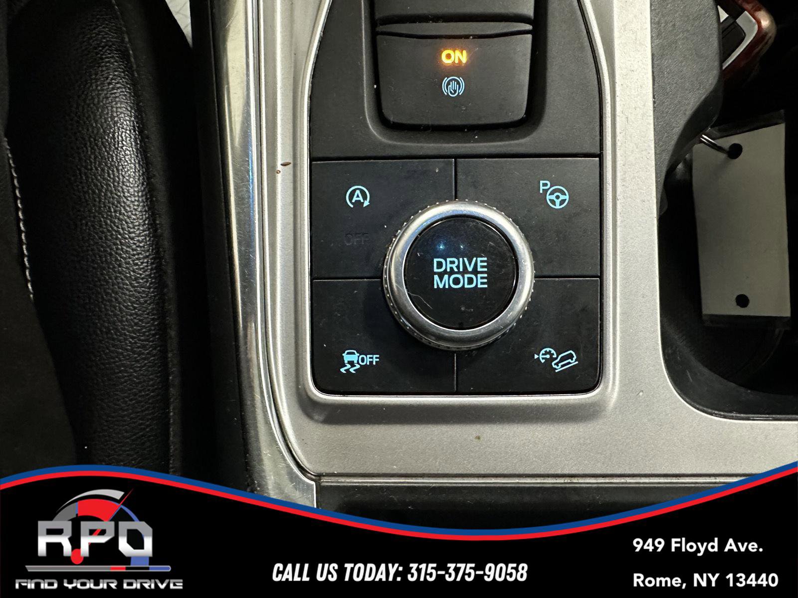 Used 2020 Ford Explorer ST w/ Premium Technology Package image 29