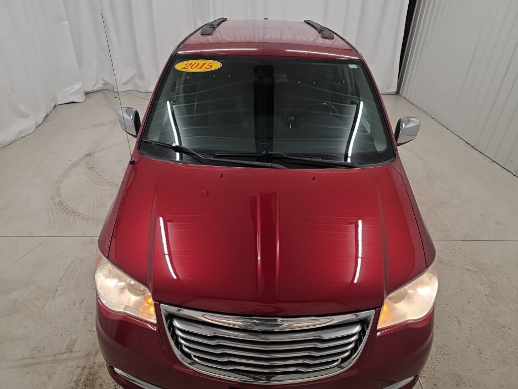 Used 2015 Chrysler Town & Country Touring-L w/ Driver Convenience Group image 9