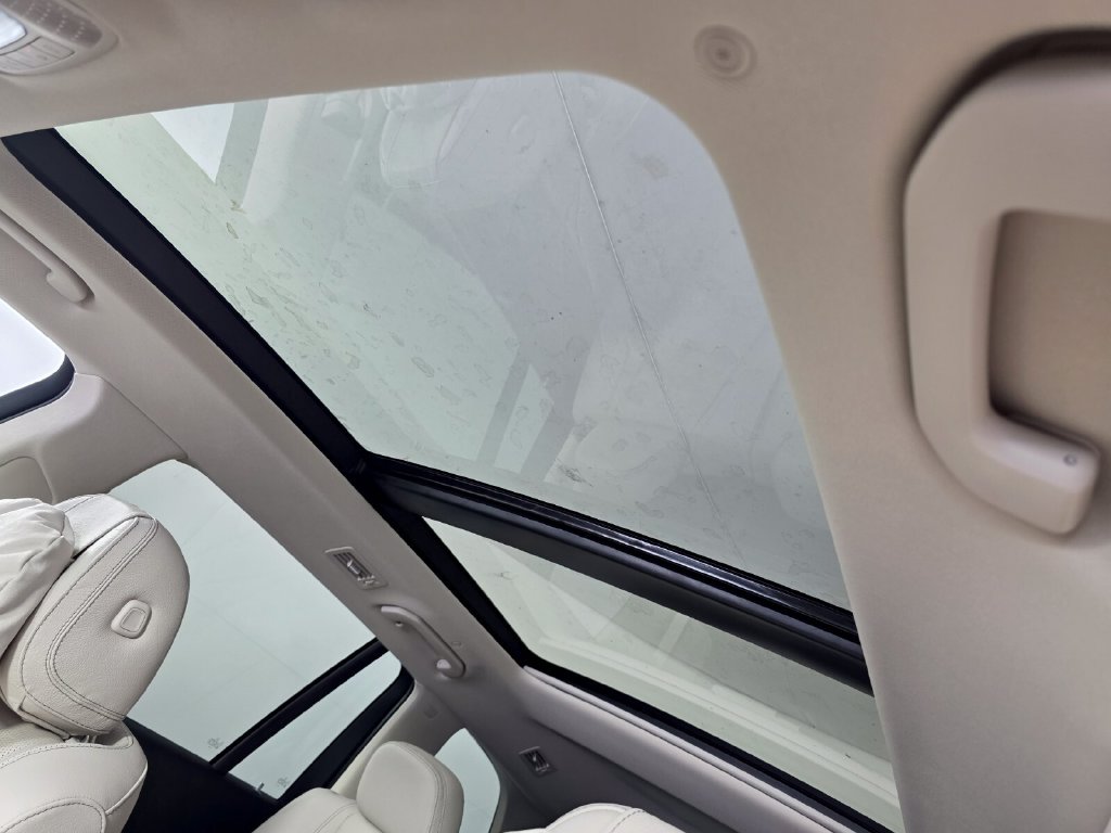 New 2026 Mercedes-Benz GLS 450 4MATIC image 9