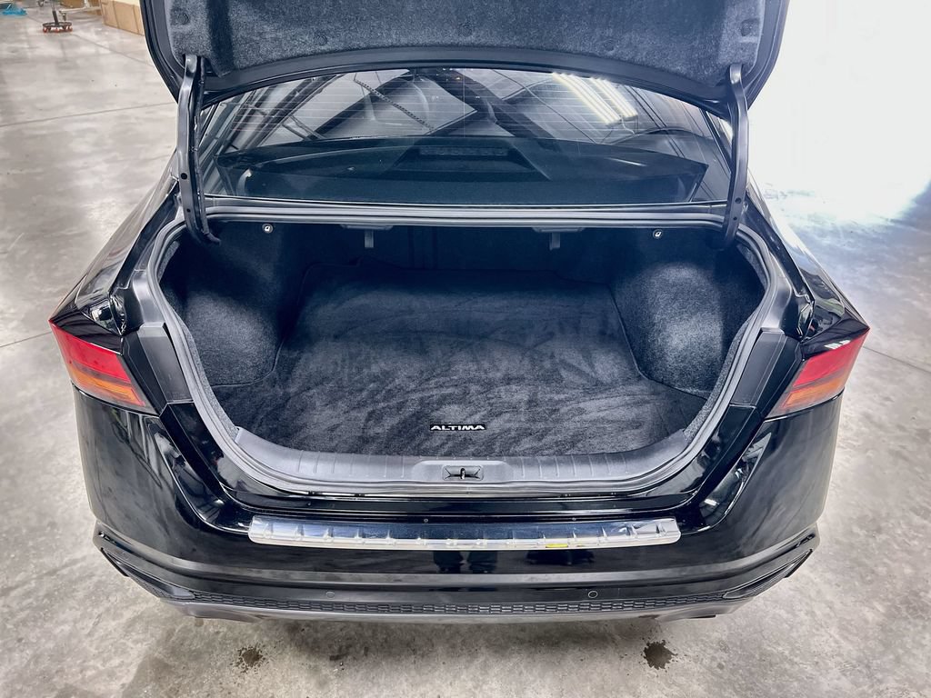 Used 2022 Nissan Altima 2.0 SR FWD image 18