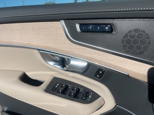 New 2026 Volvo XC90 B5 Core image 24