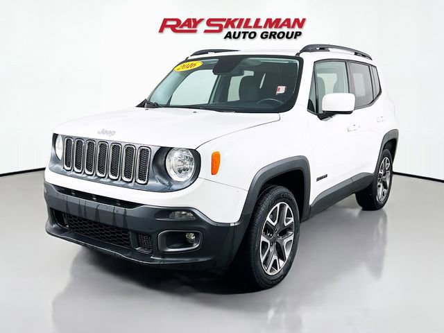 Used 2016 Jeep Renegade Latitude image 3