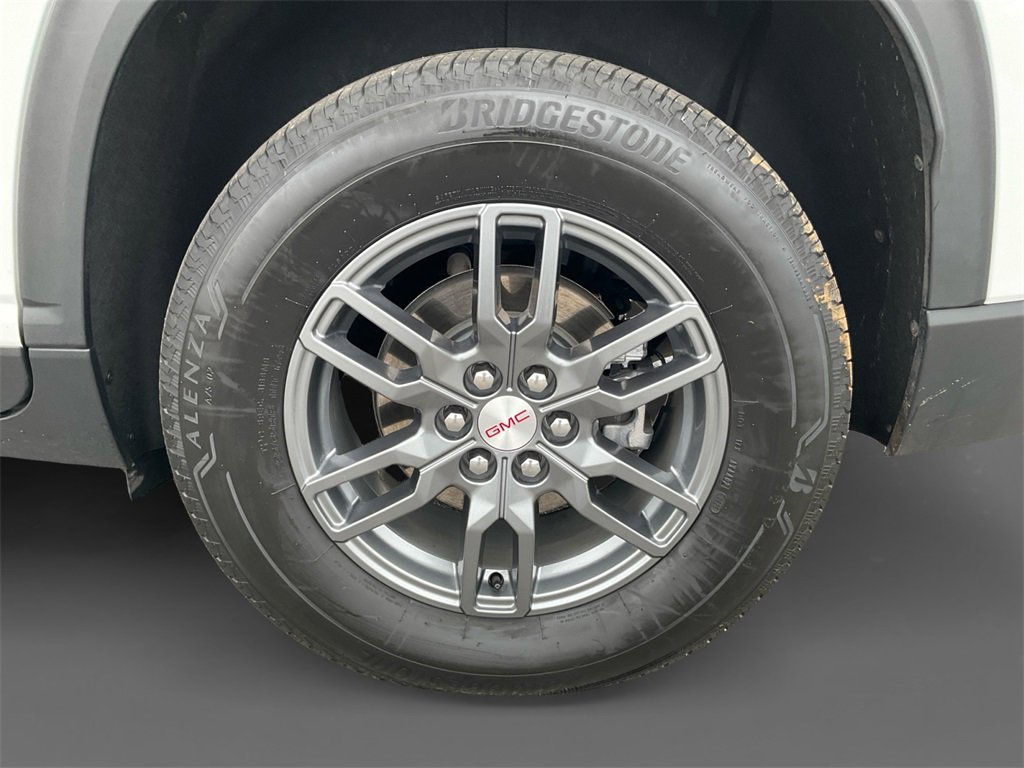 Used 2025 GMC Acadia Elevation image 8
