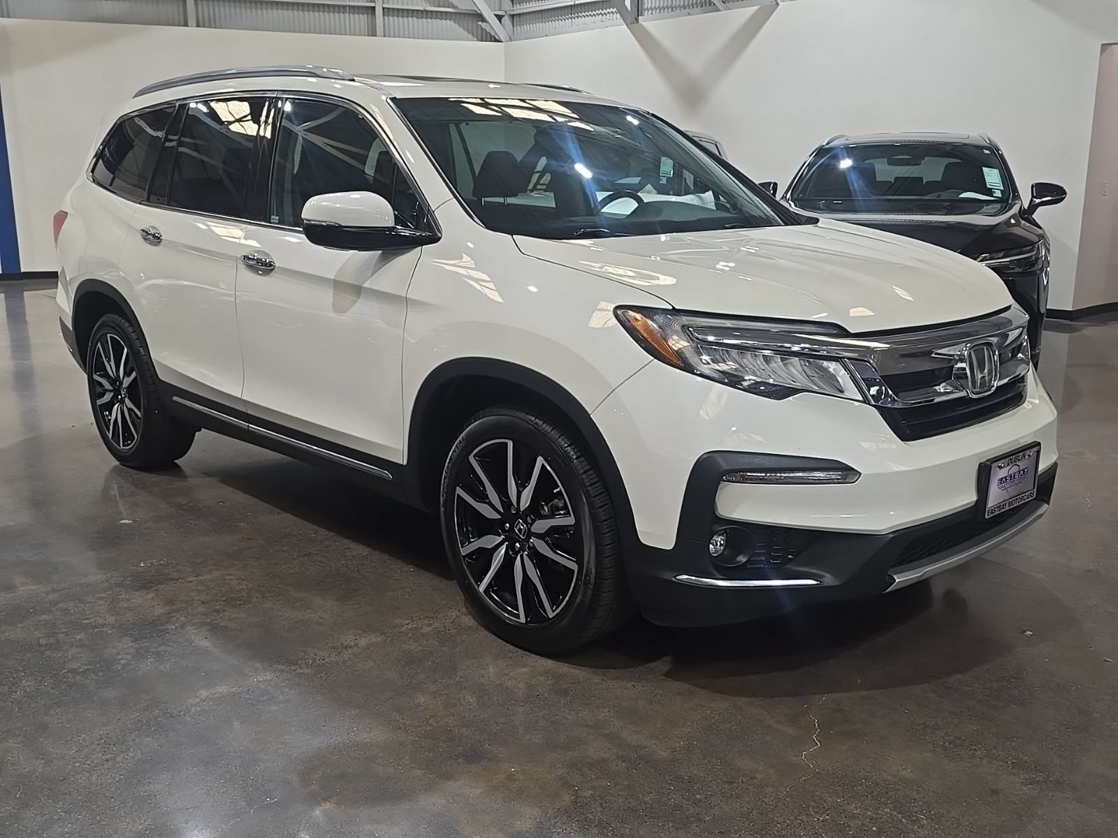 Used 2019 Honda Pilot Touring image 2
