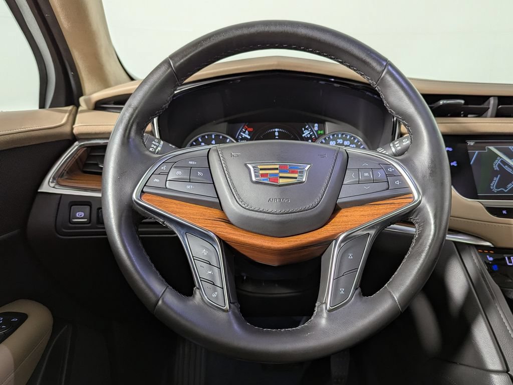 Used 2019 Cadillac XT5 Platinum AWD/4WD image 33