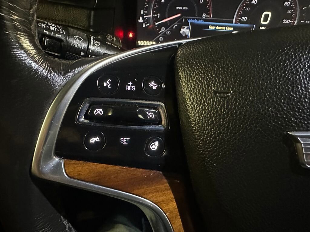 Used 2015 Cadillac Escalade ESV Luxury AWD/4WD image 30