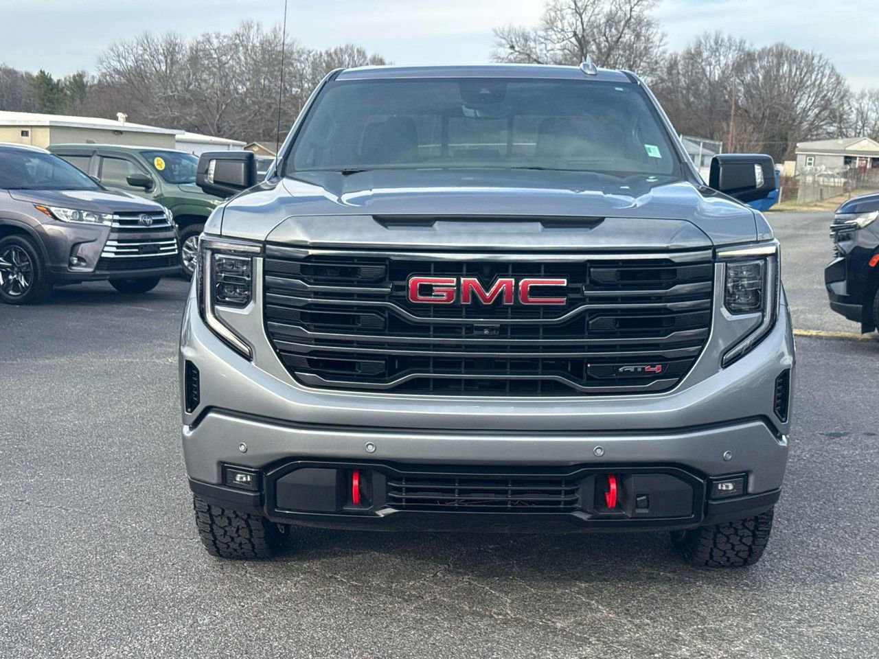 Used 2023 GMC Sierra 1500 AT4 w/ AT4 Premium Package AWD/4WD image 2