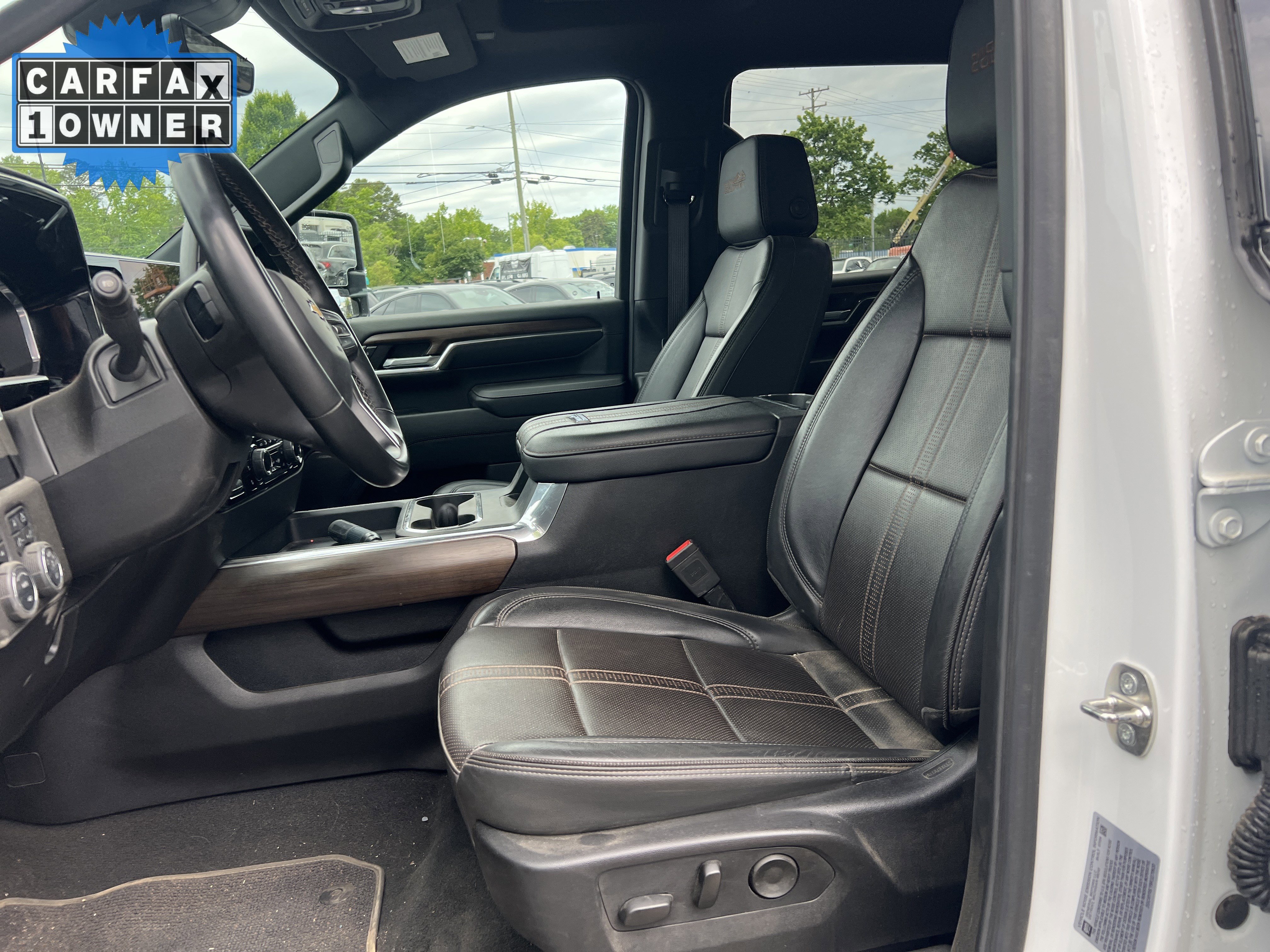 Used 2024 Chevrolet Silverado 2500 High Country w/ Technology Package AWD/4WD image 16