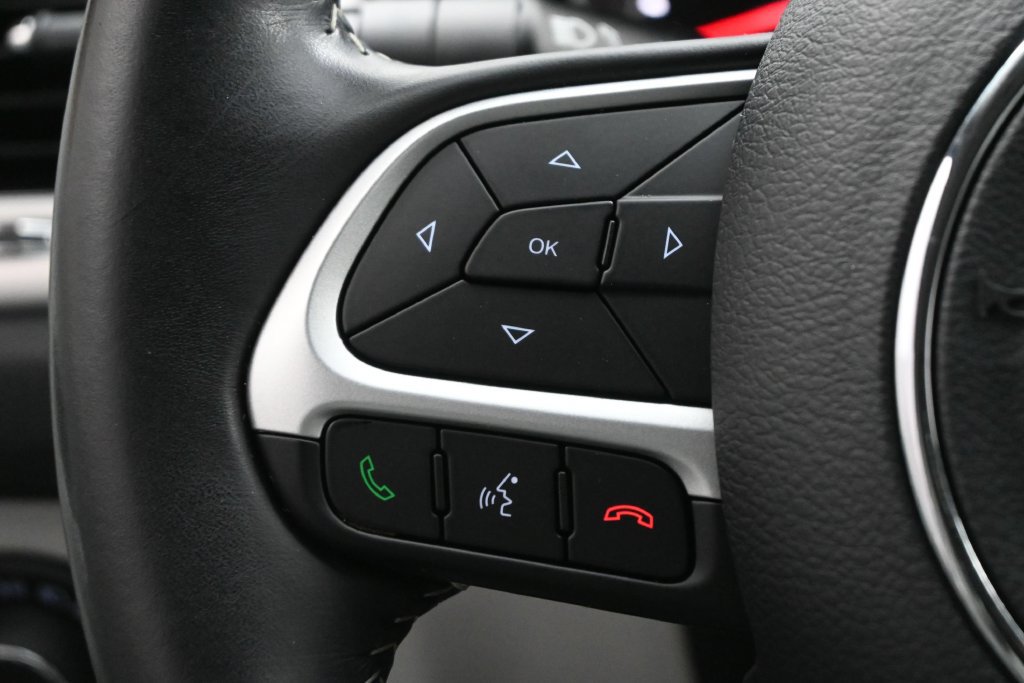 Used 2019 Jeep Compass Latitude w/ Popular Equipment Group FWD image 5