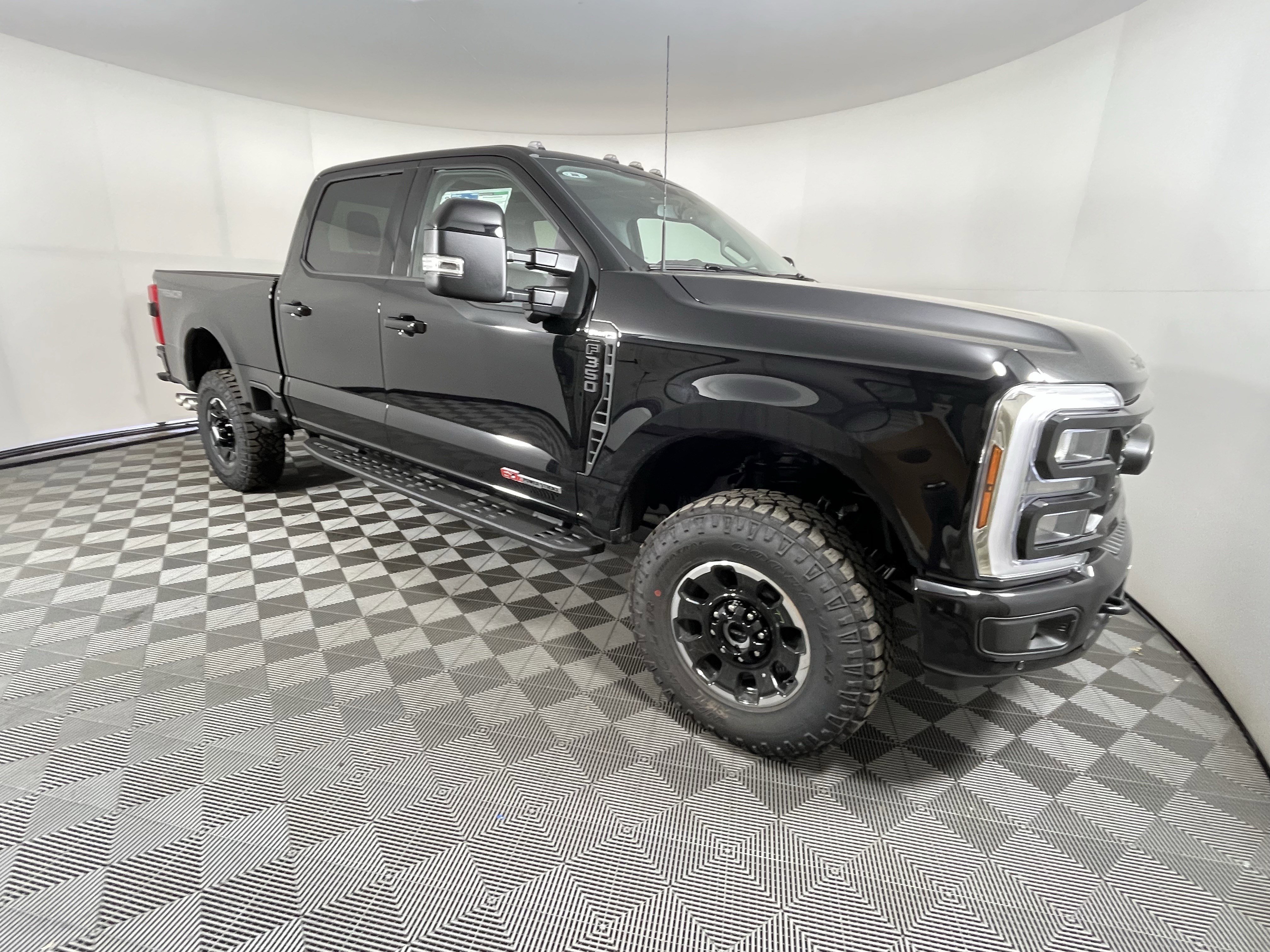New 2026 Ford F350 Lariat w/ Tremor Off-Road Package image 6