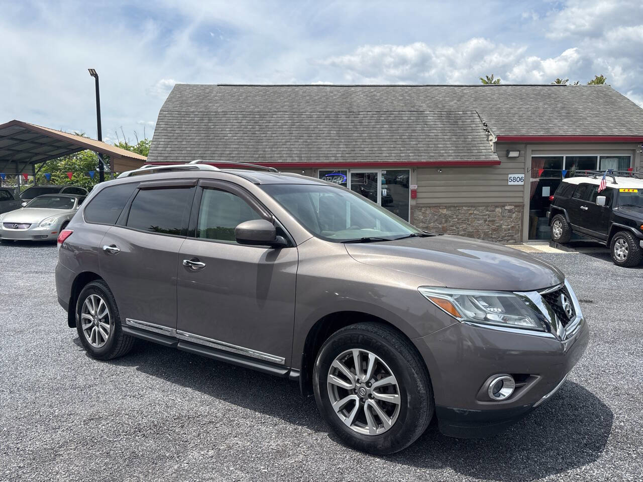 Used 2013 Nissan Pathfinder SL FWD image 5