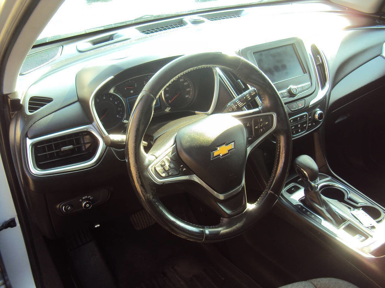 Used 2022 Chevrolet Equinox LT w/ Driver Convenience Package AWD/4WD image 7