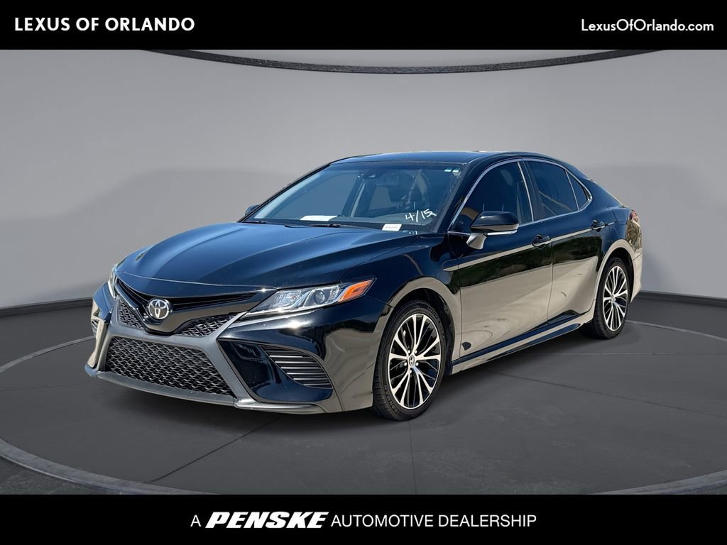 Used 2018 Toyota Camry SE w/ Convenience Package image 1
