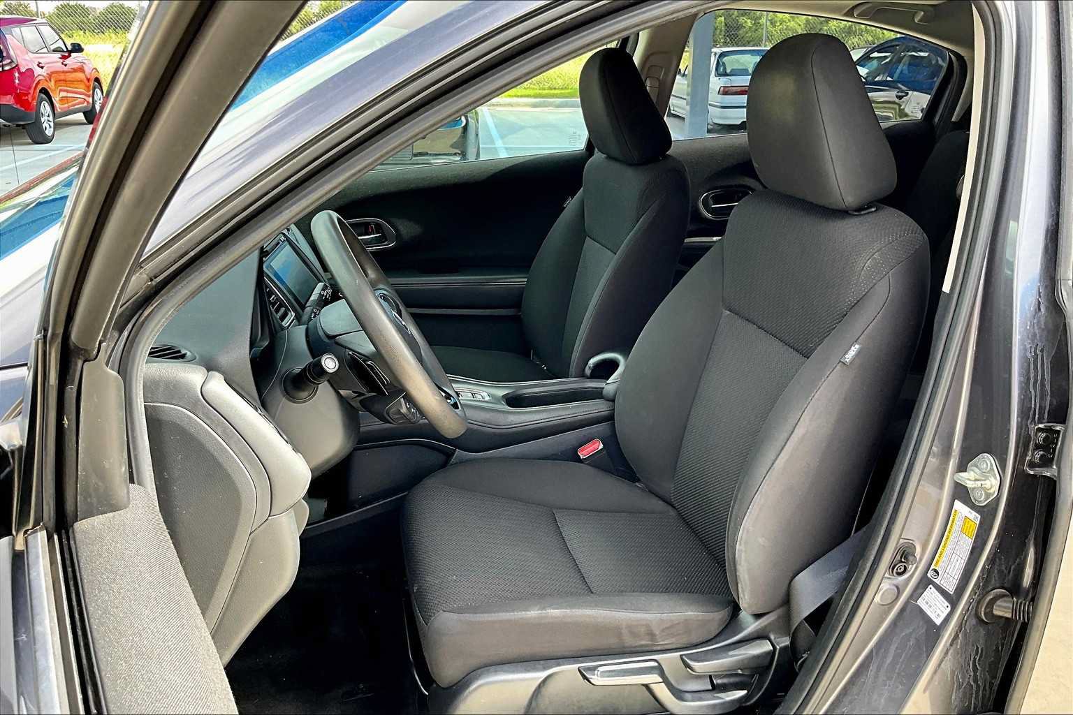 Used 2017 Honda HR-V EX image 8