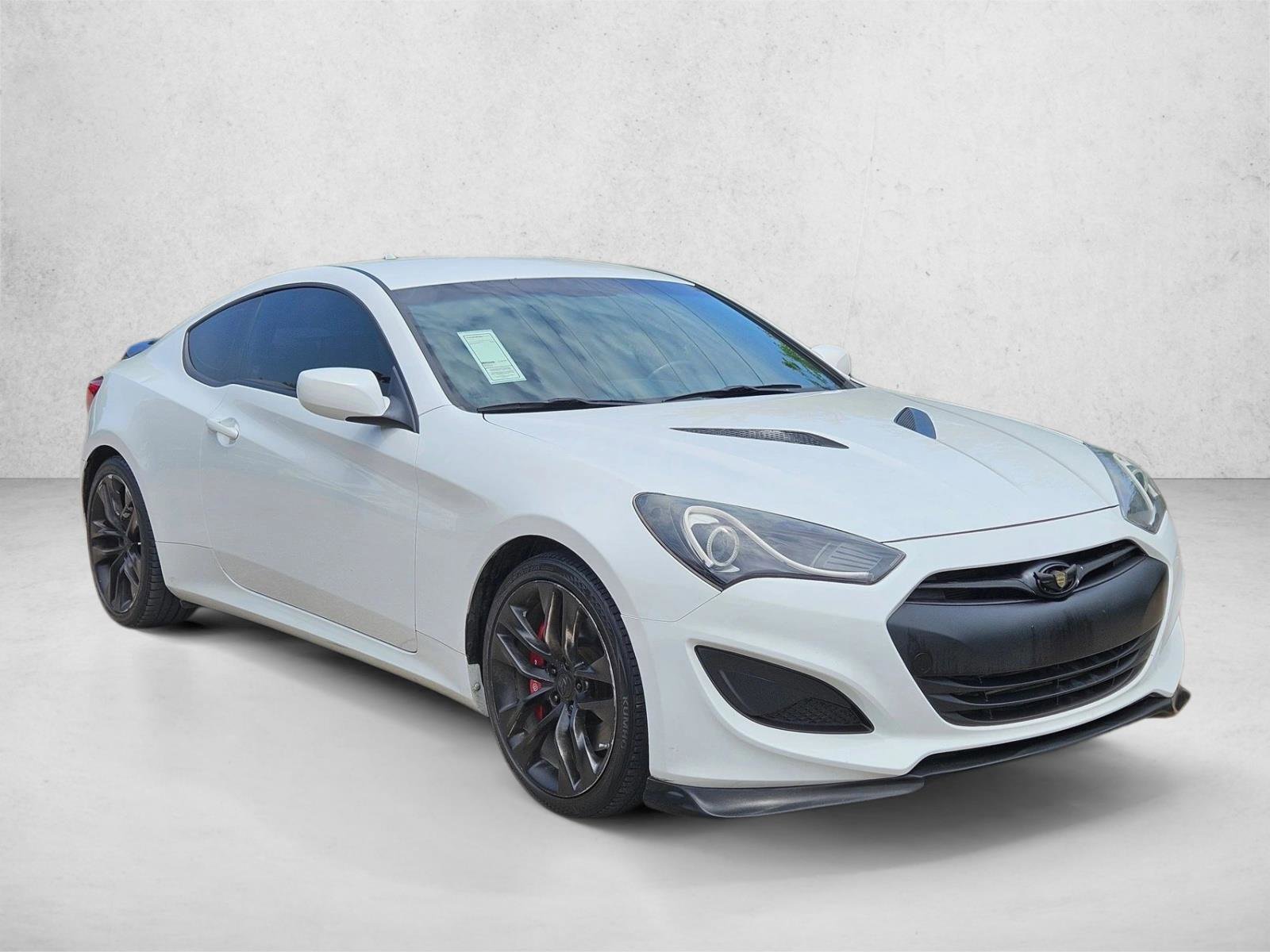 Used 2013 Hyundai Genesis 2.0T RWD video 3