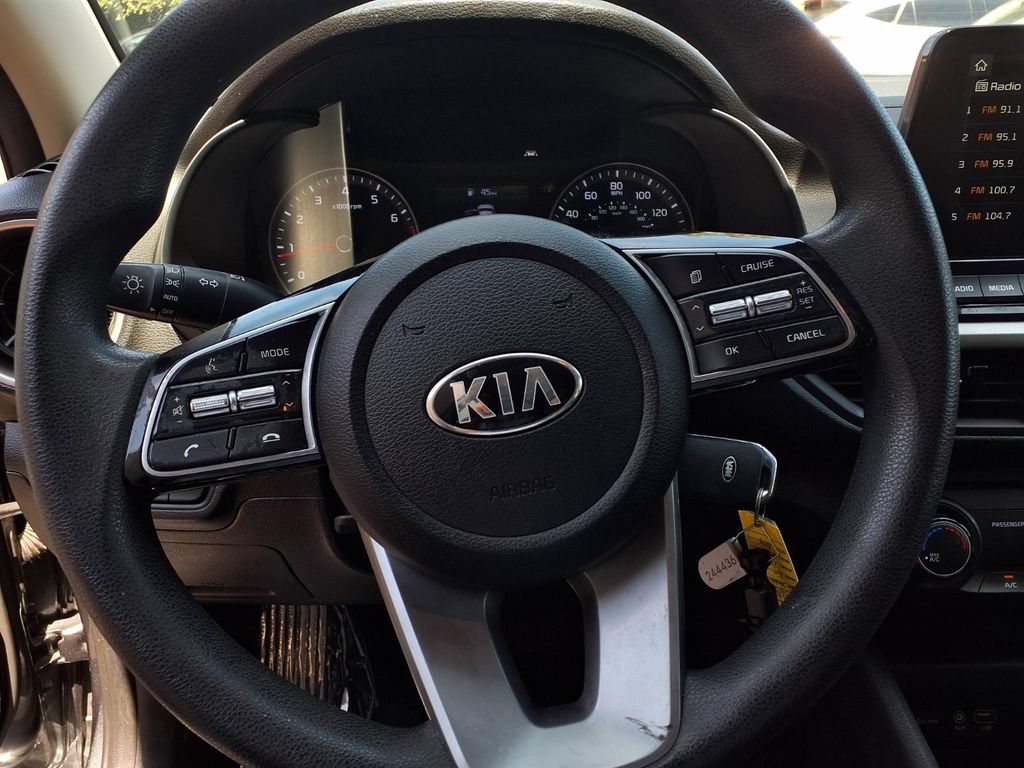 Used 2021 Kia Forte LXS FWD image 13