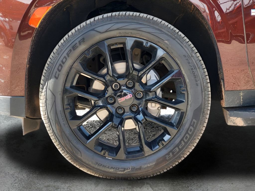 Used 2022 GMC Yukon XL Denali image 10