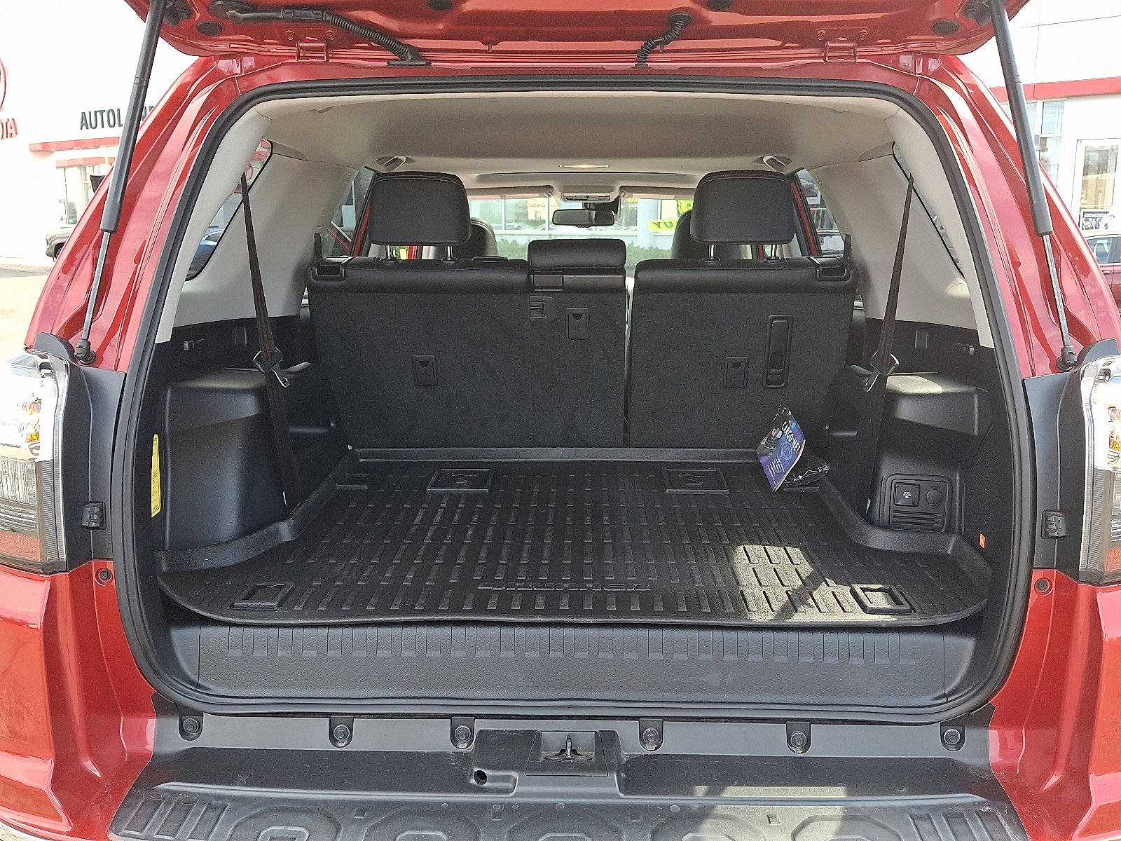 Used 2023 Toyota 4Runner Limited AWD/4WD image 30