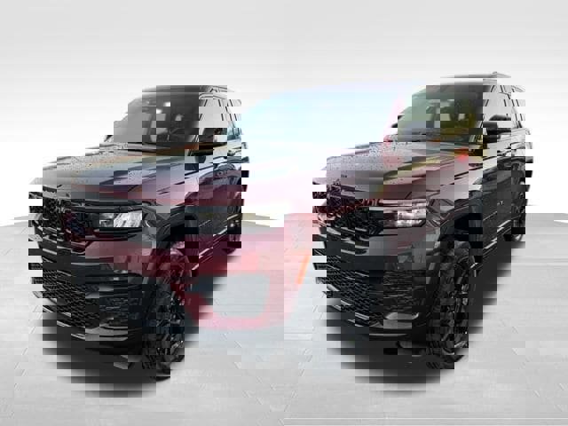 New 2025 Jeep Grand Cherokee Altitude image 3