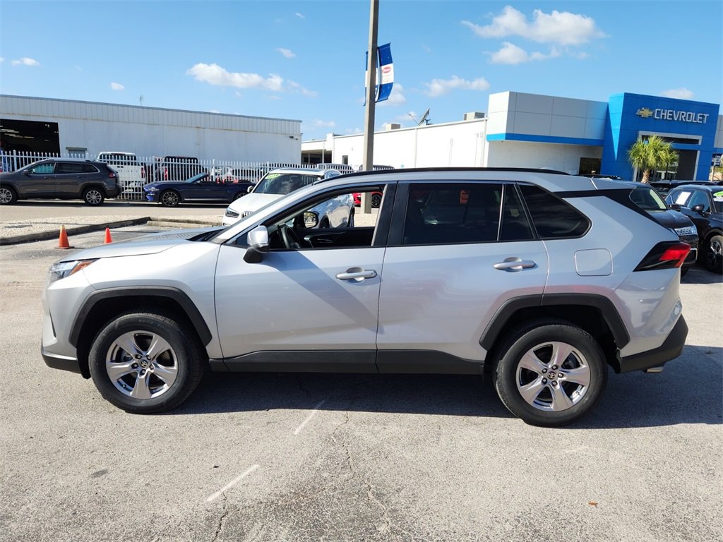 Used 2022 Toyota RAV4 XLE image 5