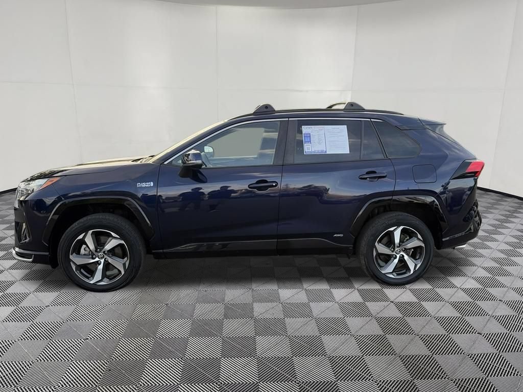 Used 2023 Toyota RAV4 SE w/ Weather & Moonroof Package AWD/4WD image 5