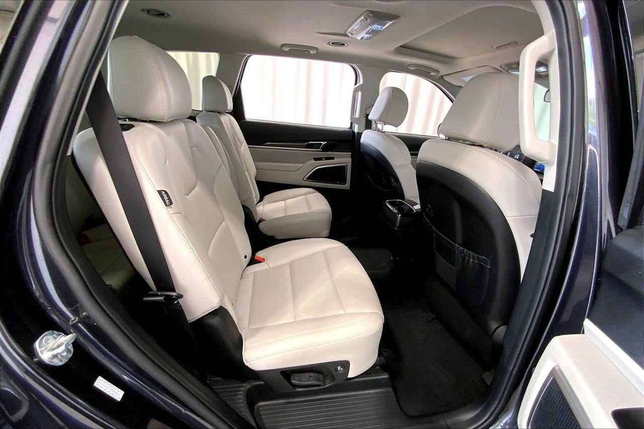 Used 2025 Kia Telluride S FWD image 25