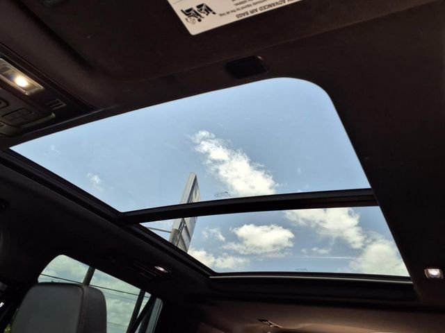 Used 2022 Chevrolet Tahoe RST w/ Sport Performance Package AWD/4WD image 14