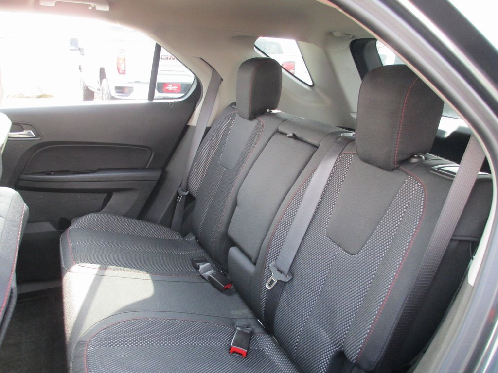 Used 2017 Chevrolet Equinox LT w/ Convenience Package image 16