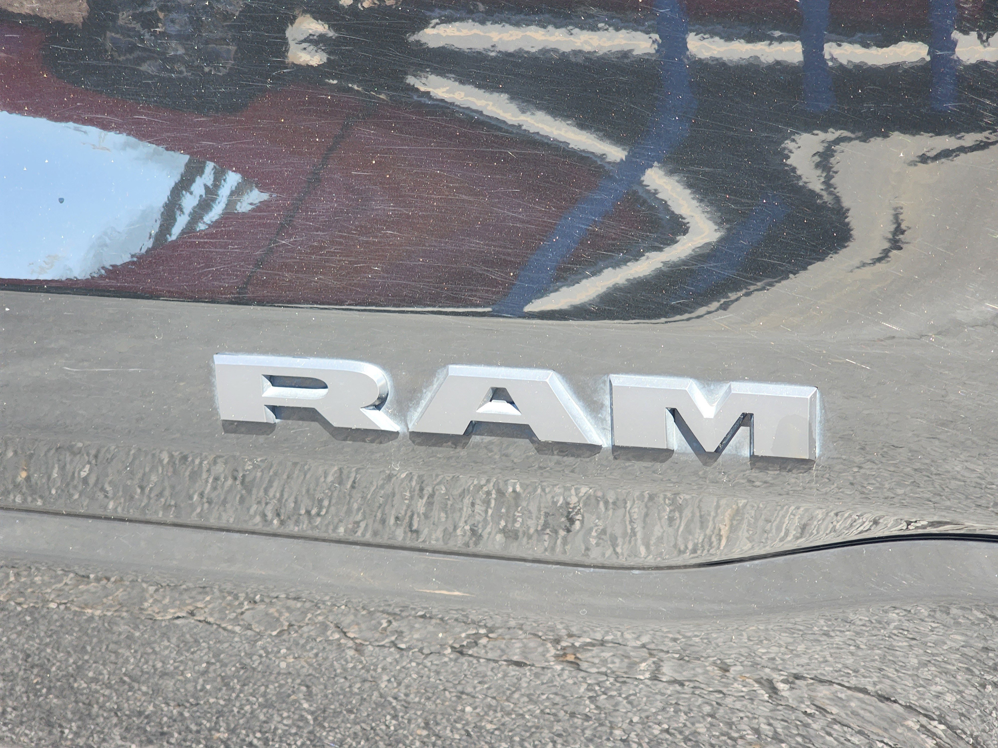 Used 2022 RAM 1500 Limited w/ Night Edition image 7