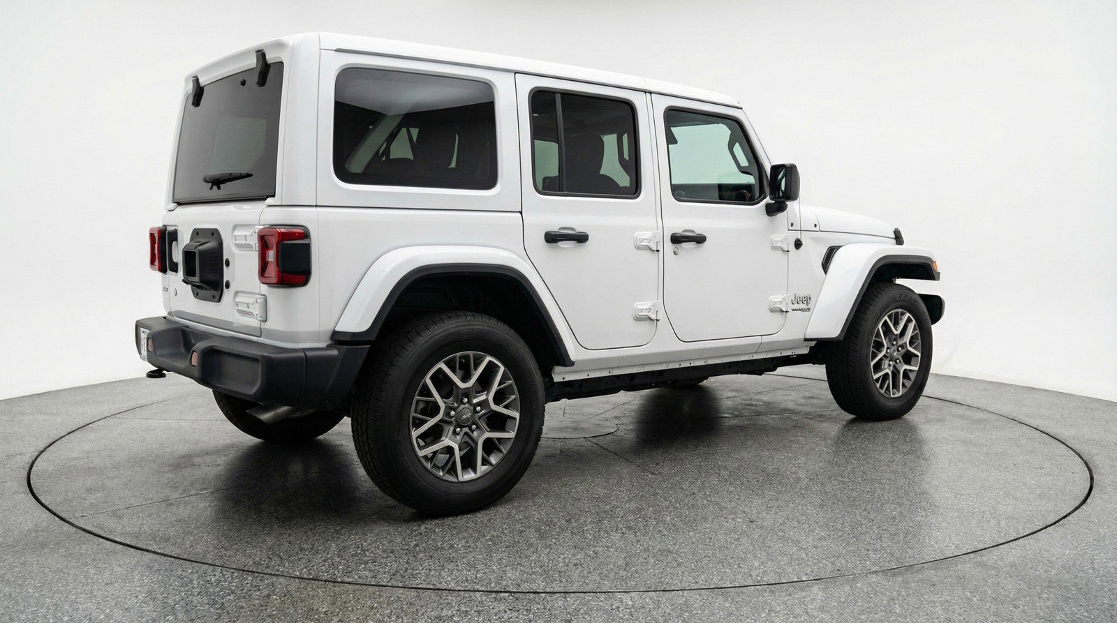 Used 2025 Jeep Wrangler Sahara image 9
