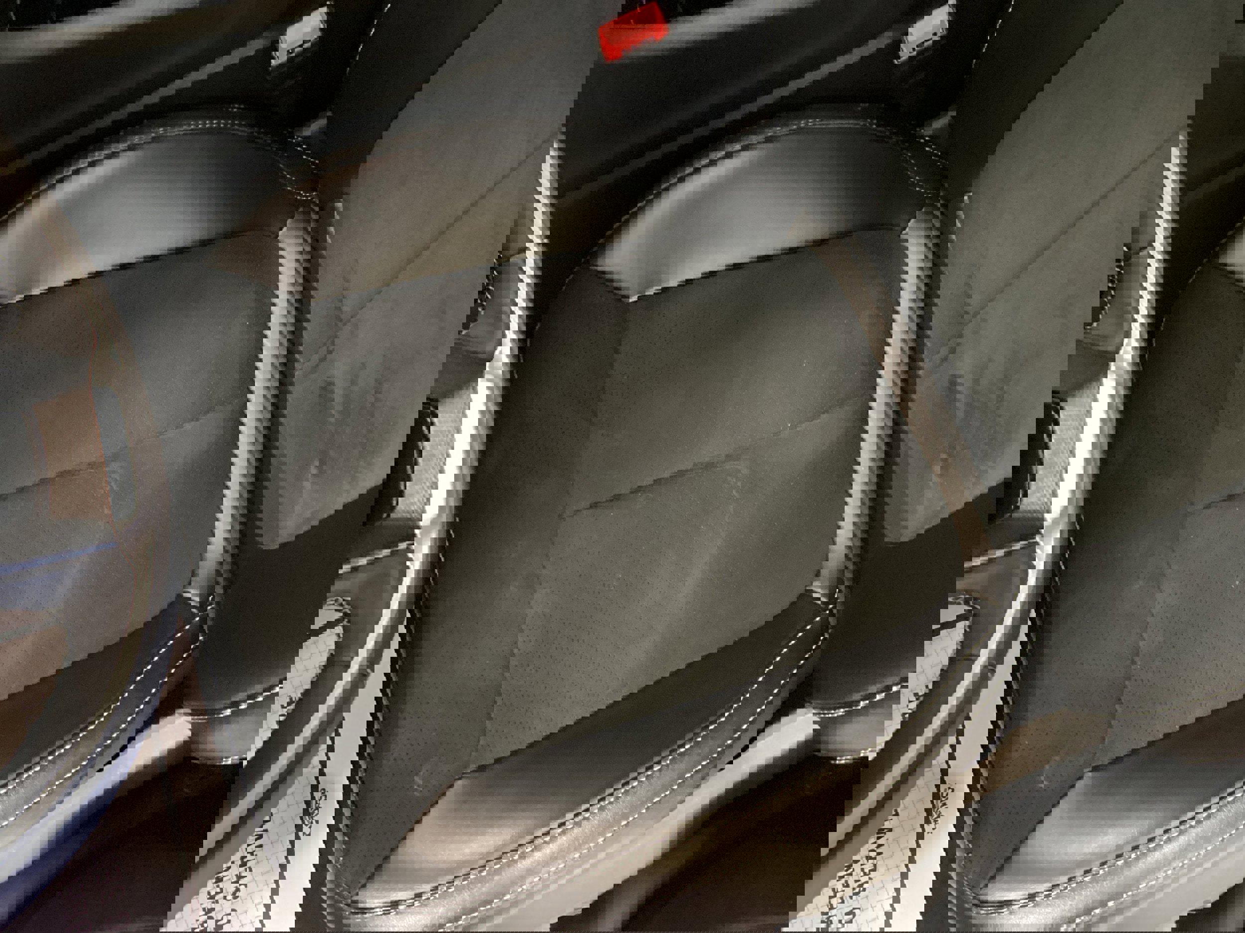 Used 2024 Jeep Grand Cherokee Altitude image 17