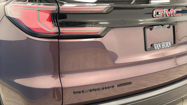 Used 2025 GMC Acadia Elevation w/ Elevation Premium Package image 34