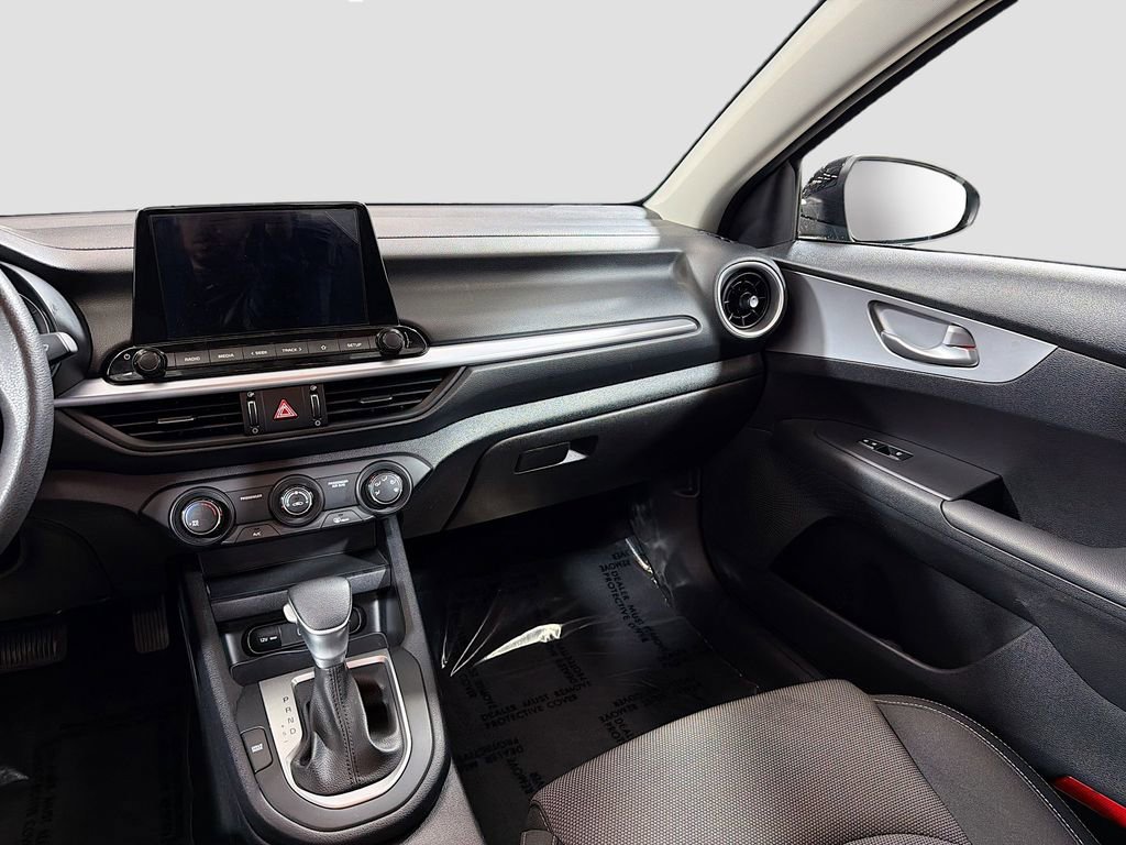 Used 2023 Kia Forte LXS w/ LXS Technology Package FWD image 24