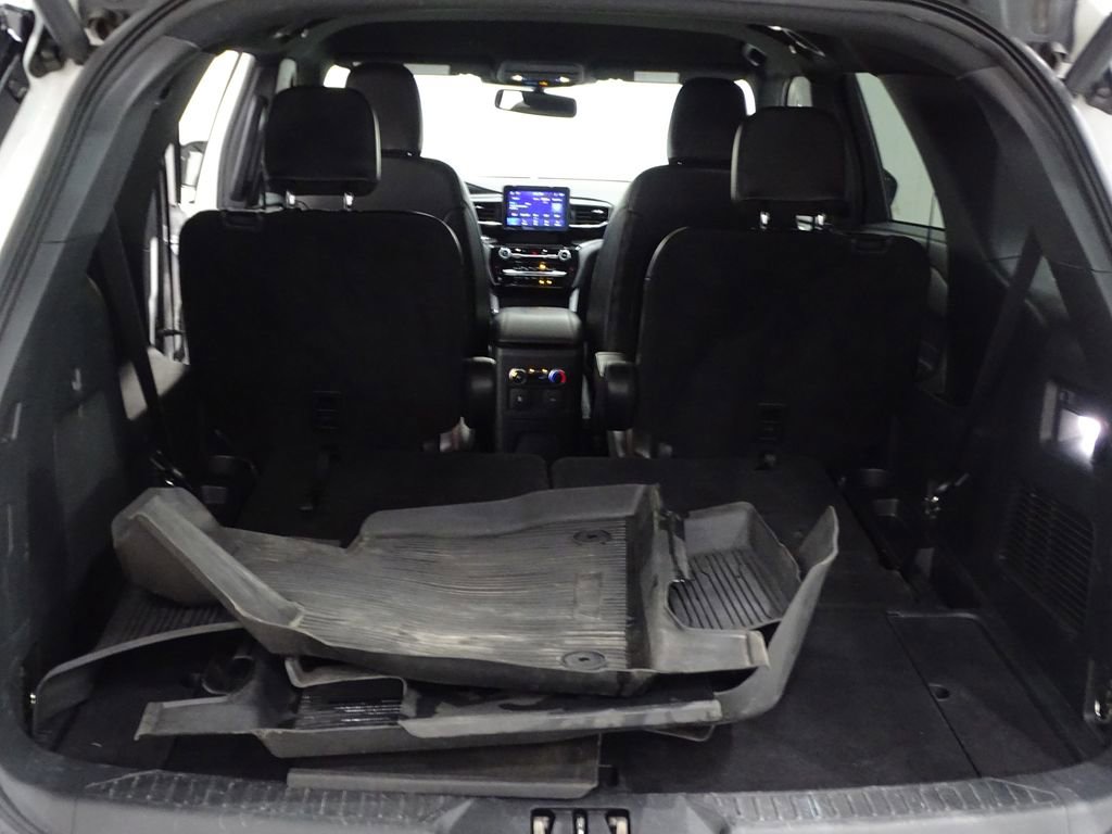 Used 2022 Ford Explorer ST-Line w/ Class IV Trailer Tow Package image 14
