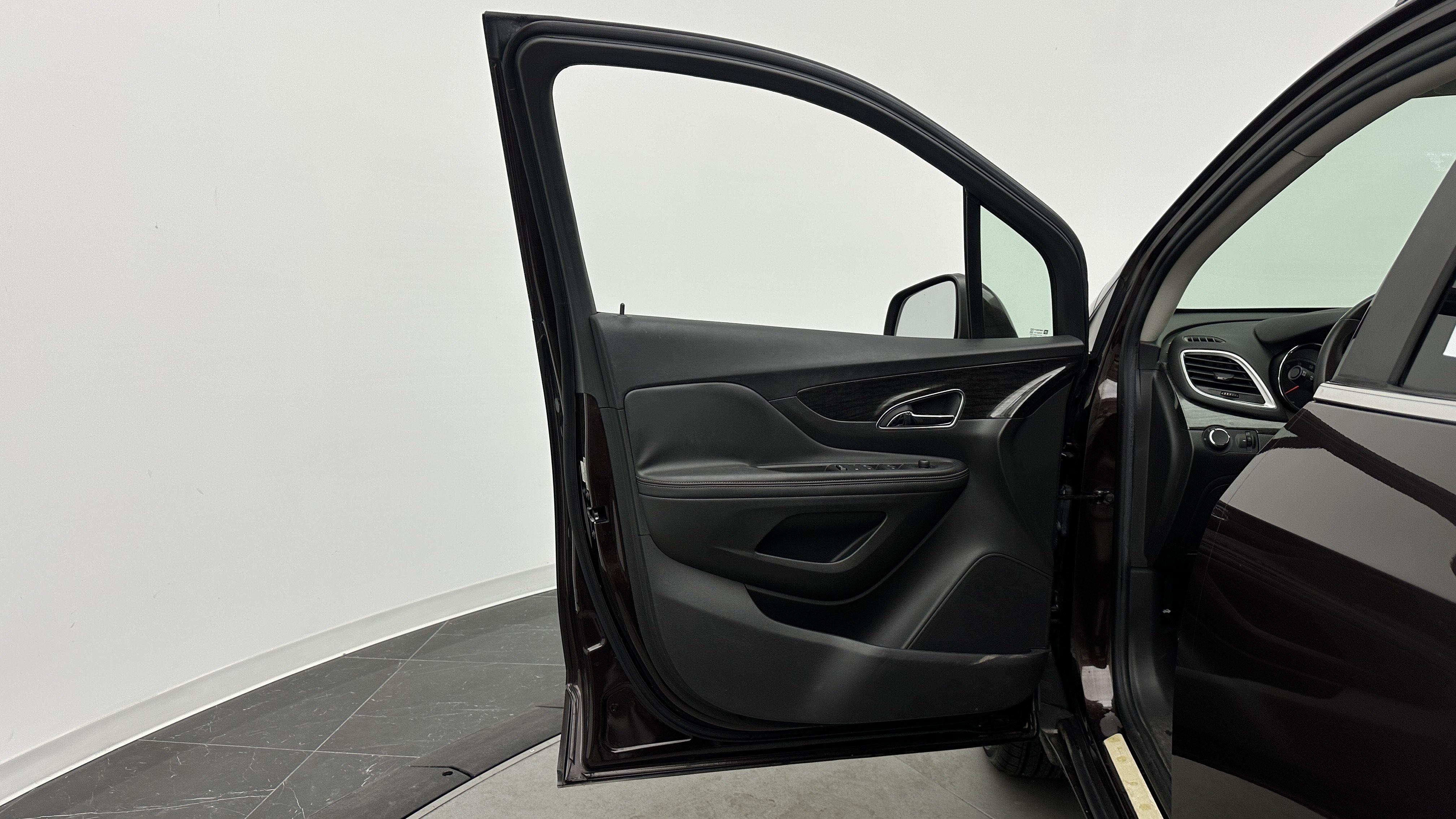 Used 2016 Buick Encore FWD image 11