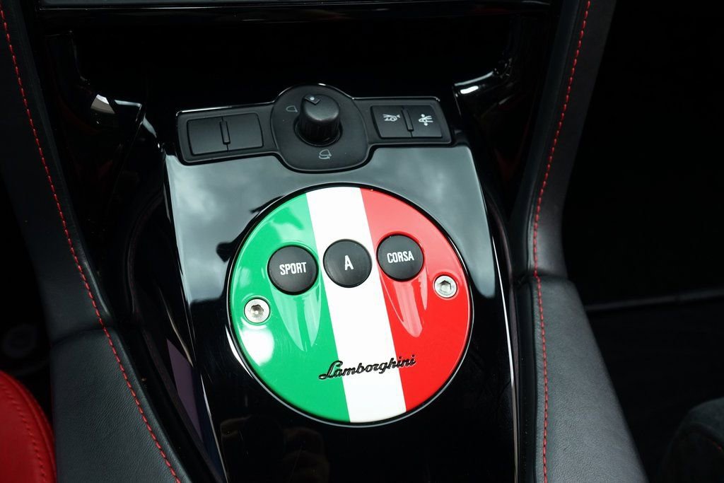 Used 2013 Lamborghini Gallardo LP 560-4 image 24