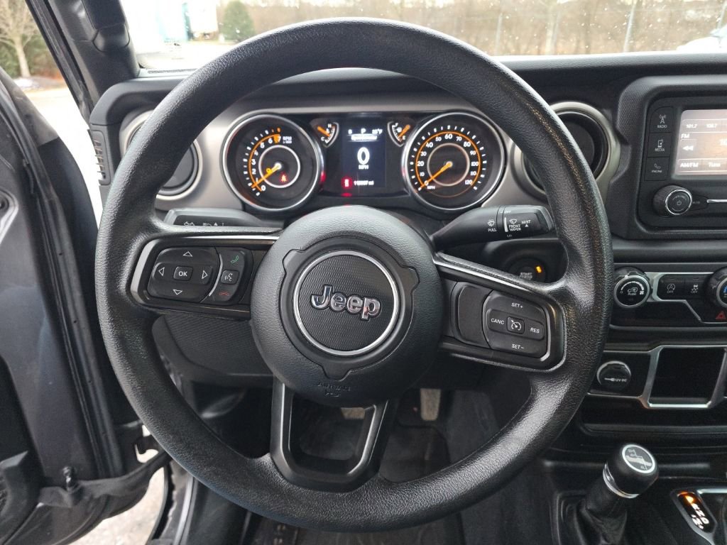 Used 2020 Jeep Gladiator Sport image 17