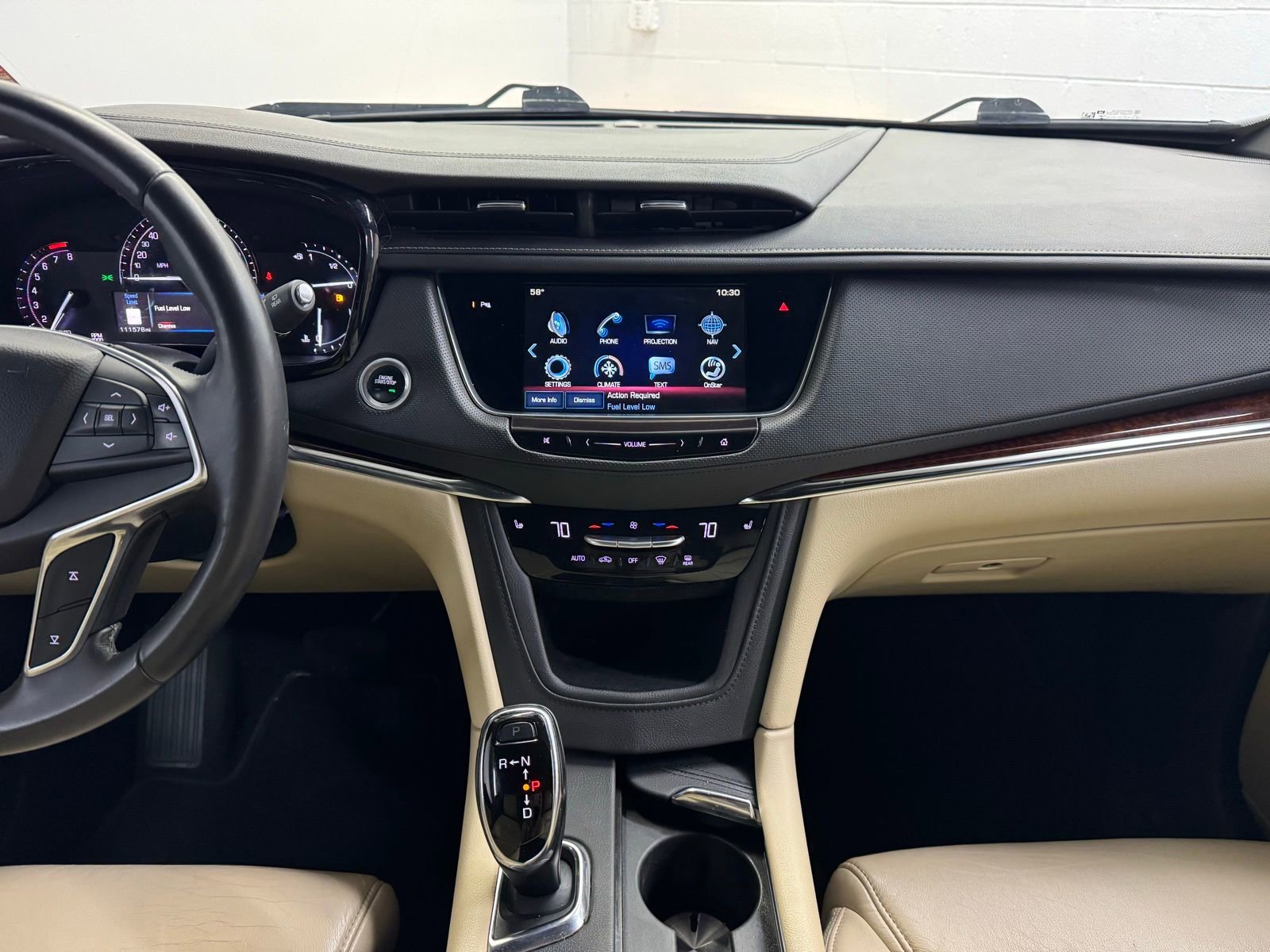 Used 2017 Cadillac XT5 Luxury w/ Driver Awareness Package image 18