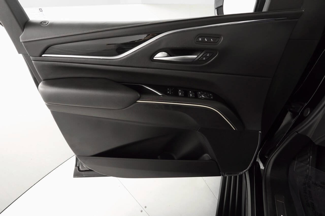 Used 2023 Cadillac Escalade V image 34